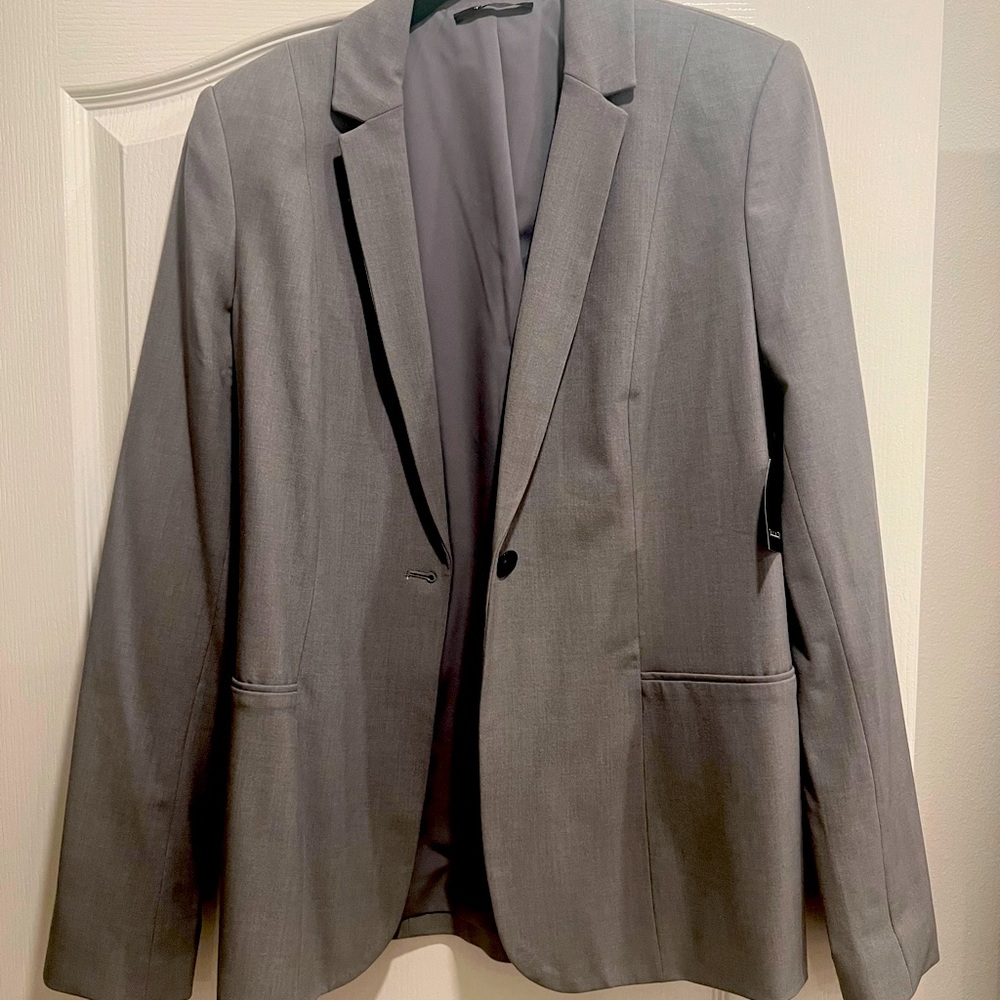 Tahari  suit
